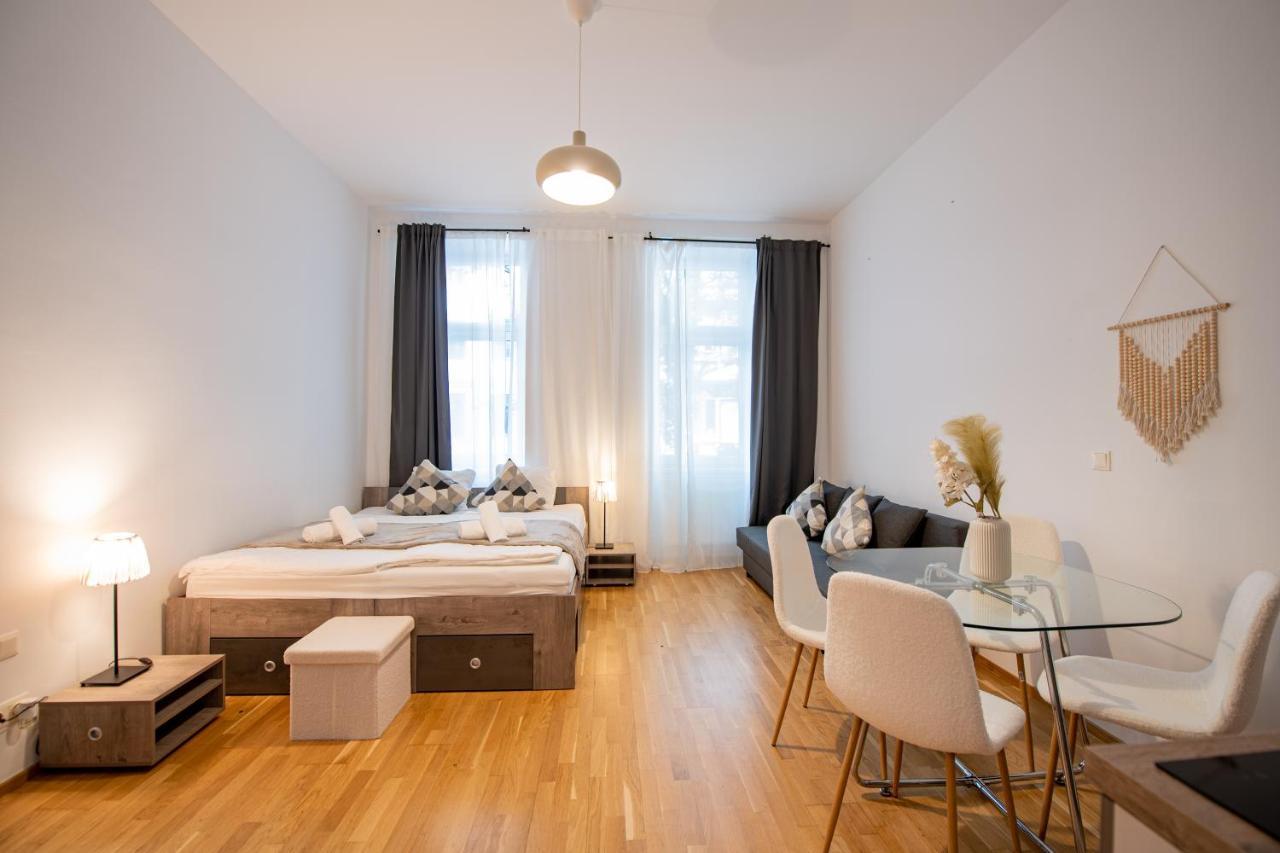 Apartahotel My Vienna- One Bedroom *